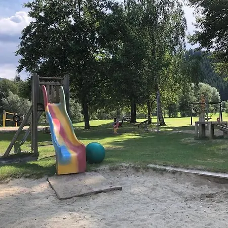 Weinapartment St. Urban דירה