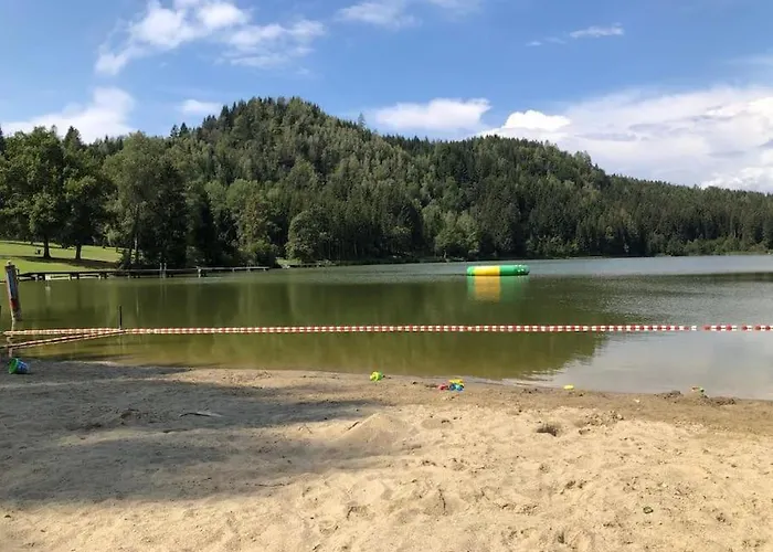 Weinapartment St. Urban סנט אורבן