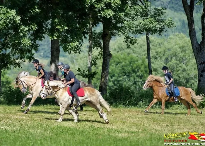 Weinapartment St. Urban דירה